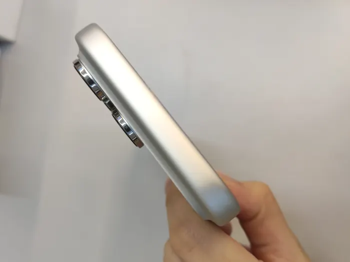 Apple iPhone 17 Pro Max — photo 8 of 10