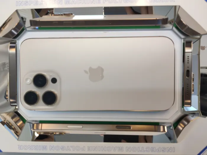 Apple iPhone 16 Pro Max — photo 10 of 10