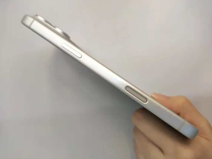 Apple iPhone 17 Pro Max — photo 6 of 10