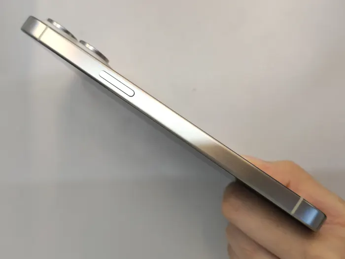 Apple iPhone 15 Pro Max — photo 6 of 10