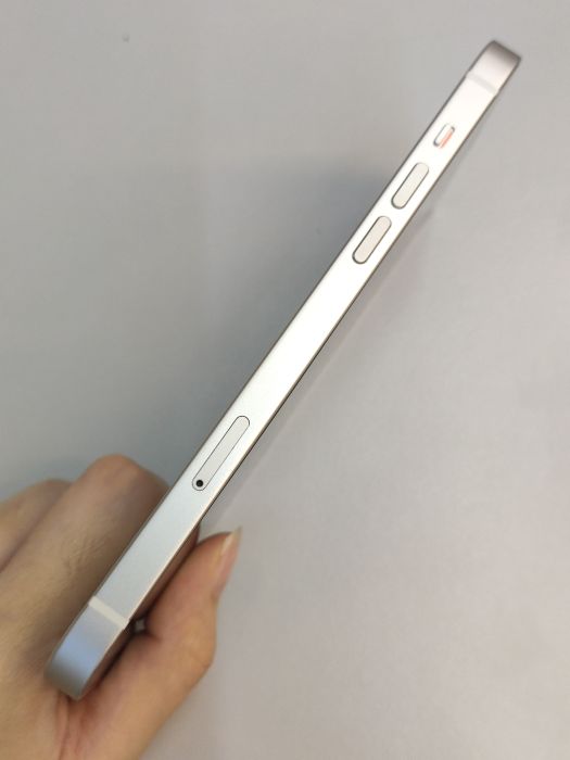 Apple iPhone 14 Plus — photo 5 of 11