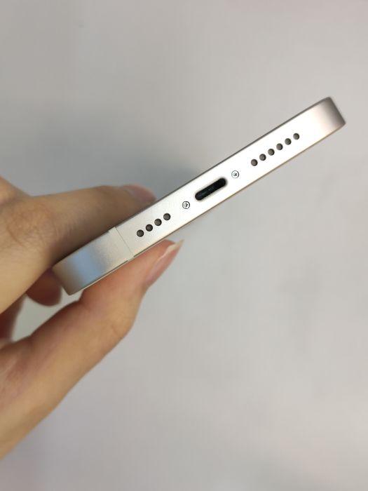 Apple iPhone 14 Plus — photo 7 of 11