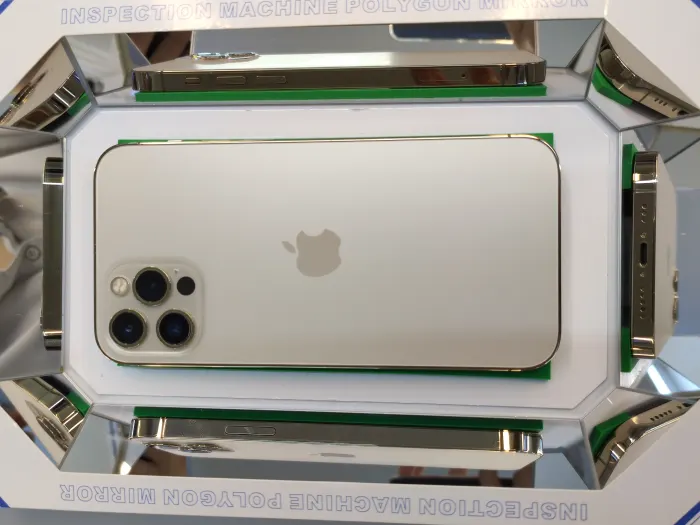 Apple iPhone 12 Pro — photo 9 of 9
