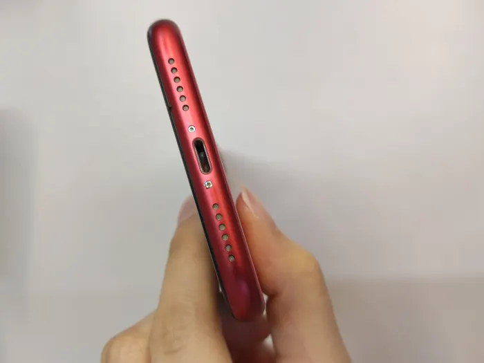 Apple iPhone 11 — photo 5 of 10