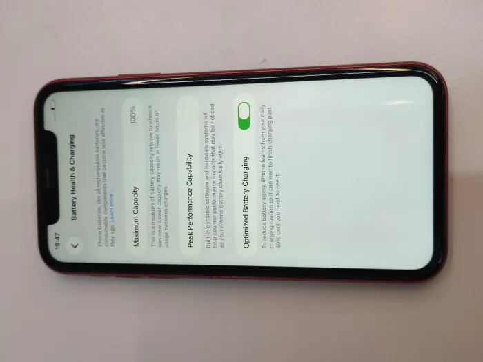Apple iPhone 11 — photo 8 of 10