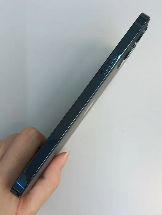 Apple iPhone 12 Pro Max — photo 5 of 11