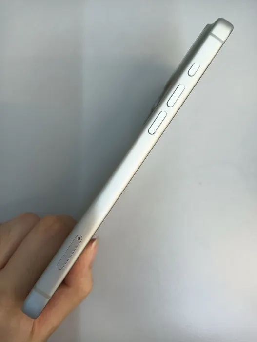 Apple iPhone 17 Pro Max — photo 4 of 10