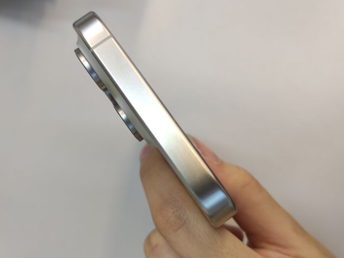 Apple iPhone 15 Pro Max — photo 8 of 11