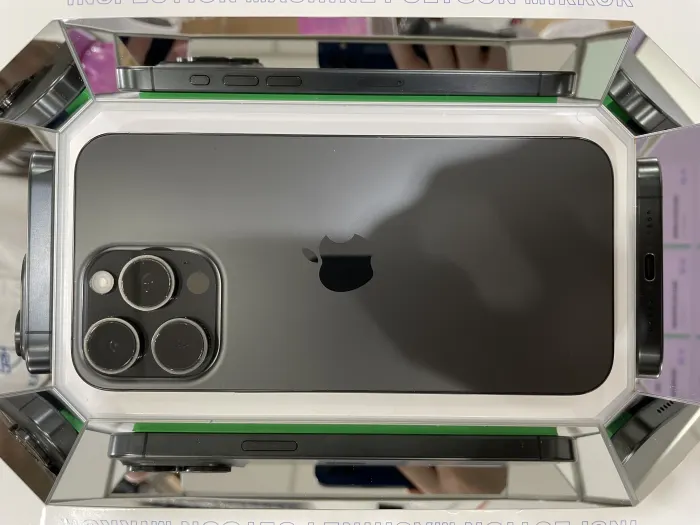 Apple iPhone 15 Pro Max — photo 9 of 10
