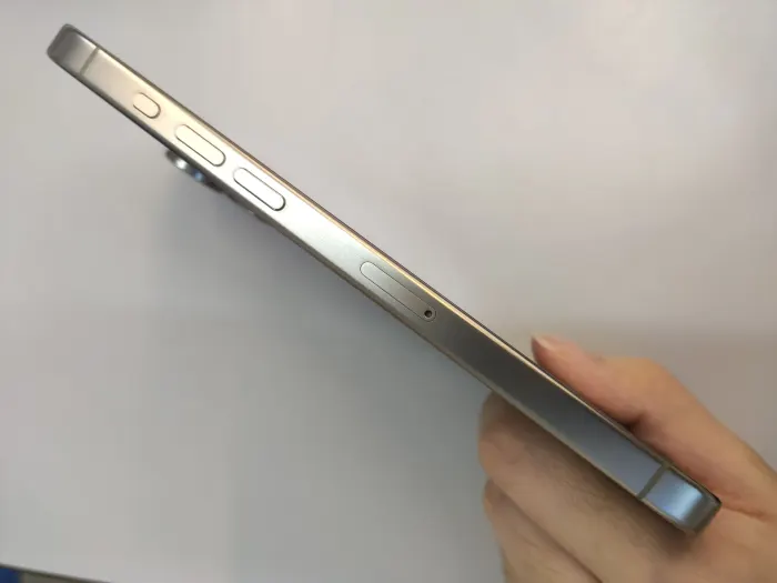 Apple iPhone 15 Pro Max — photo 5 of 10