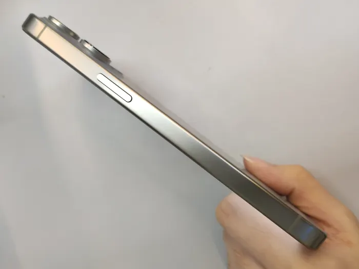 Apple iPhone 15 Pro Max — photo 4 of 10