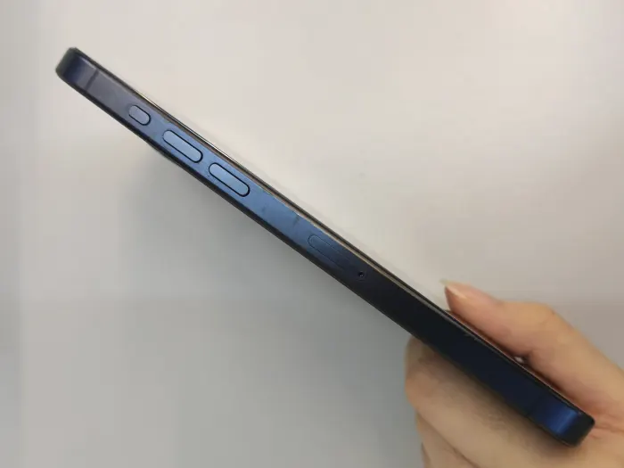 Apple iPhone 15 Pro Max — photo 5 of 10