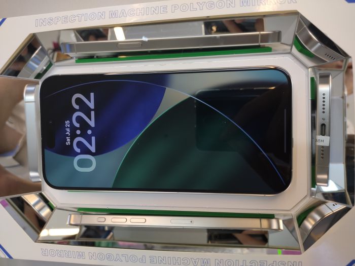 Apple iPhone 15 Pro Max — photo 3 of 10