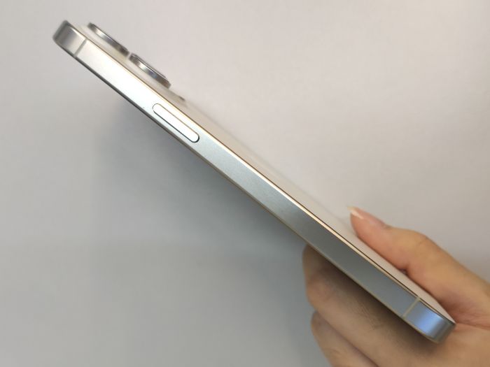 Apple iPhone 15 Pro Max — photo 6 of 10