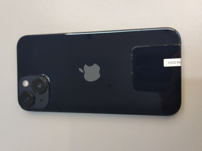 Apple iPhone 14 — photo 2 of 10