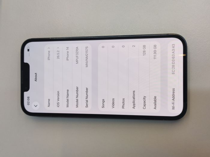 Apple iPhone 14 — photo 8 of 10