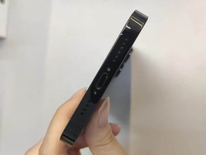 Apple iPhone 14 Pro Max — photo 7 of 10