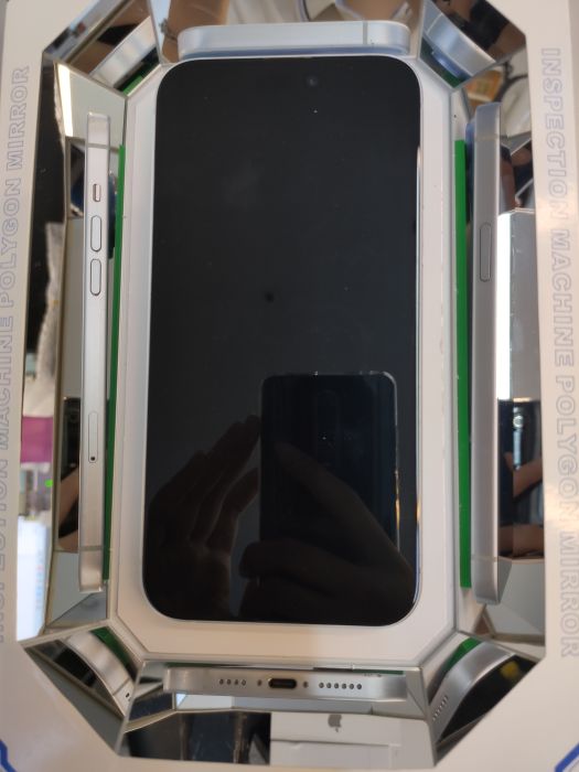 Apple iPhone 15 Plus — photo 3 of 10