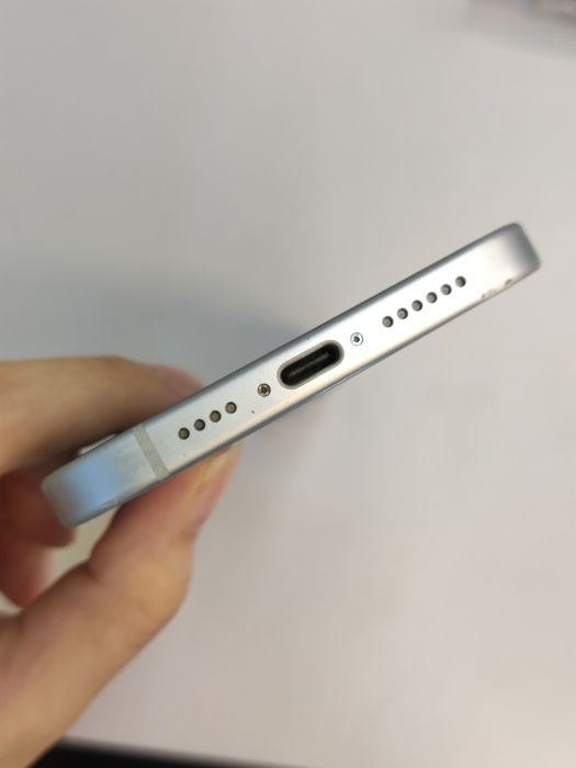 Apple iPhone 15 Plus — photo 7 of 10