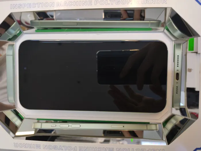 Apple iPhone 15 Plus — photo 3 of 10