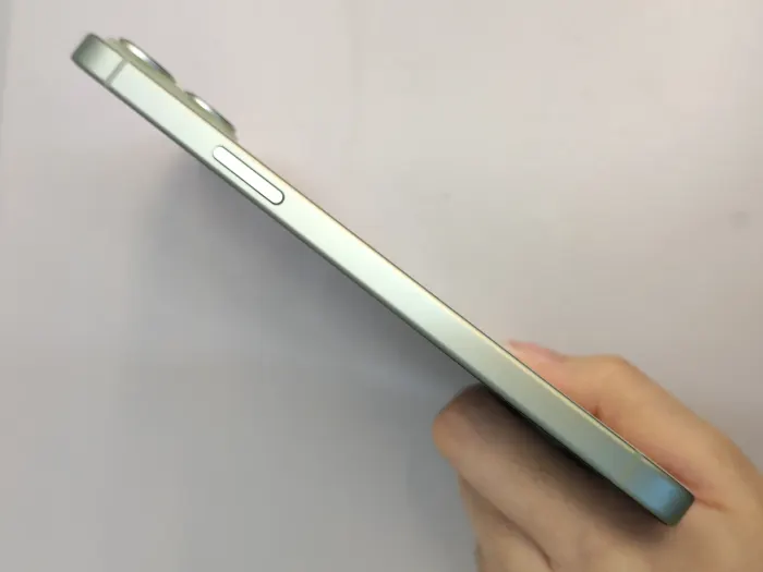 Apple iPhone 15 Plus — photo 6 of 10