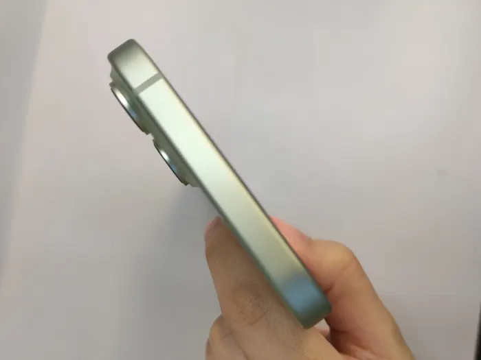 Apple iPhone 15 Plus — photo 8 of 10