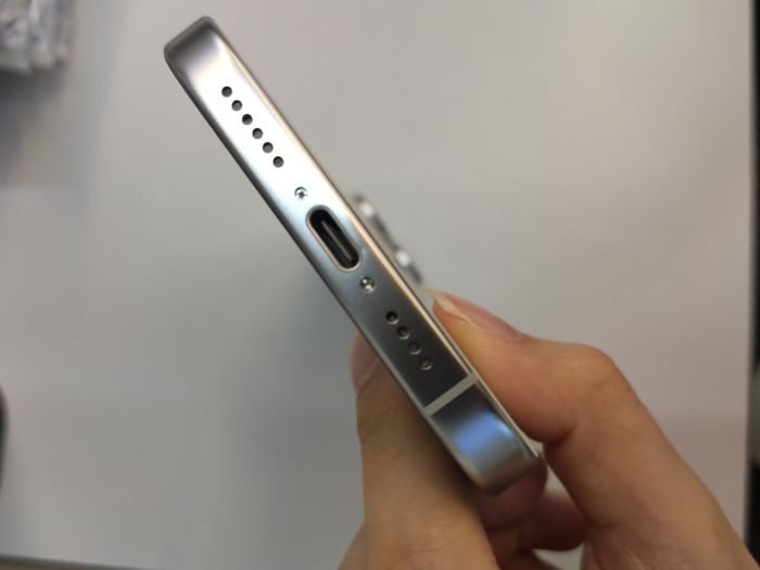 Apple iPhone 16 Pro Max — photo 5 of 10