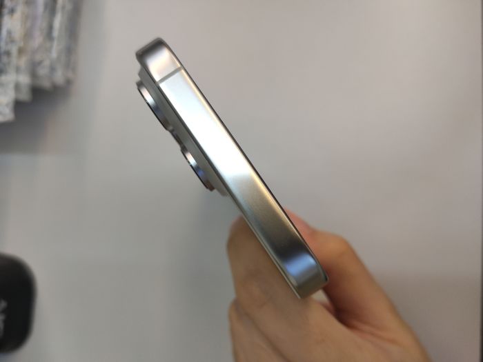 Apple iPhone 16 Pro Max — photo 6 of 10