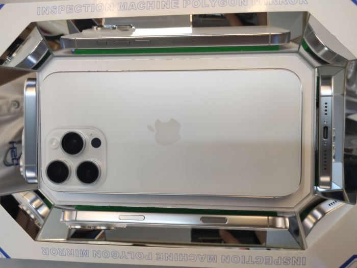 Apple iPhone 16 Pro Max — photo 10 of 10