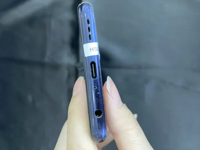 OPPO Reno 3 — photo 1 of 9