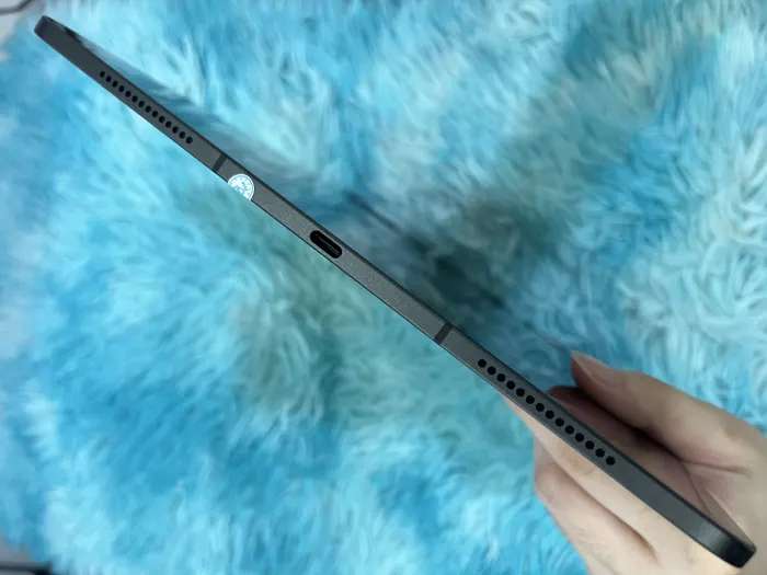 Apple iPad Pro 13-inch (M4) Wi-fi + Cellular — photo 2 of 8