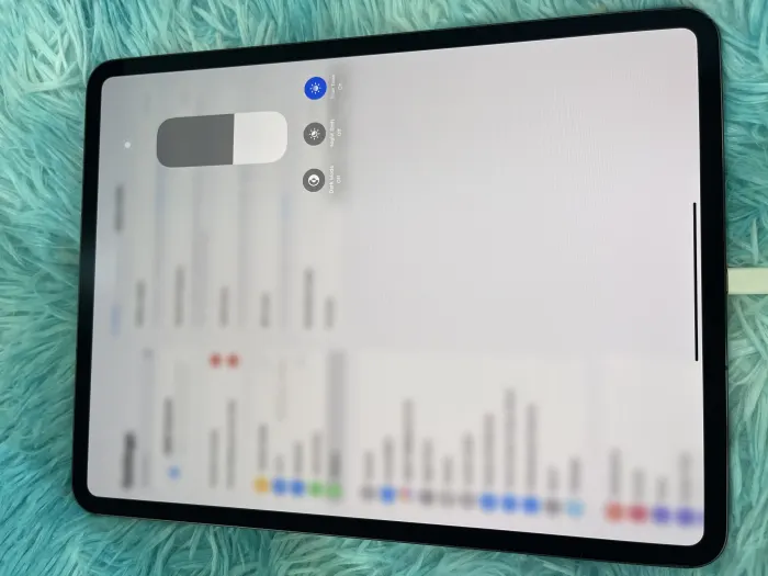 Apple iPad Pro 13-inch (M4) Wi-fi + Cellular — photo 6 of 8