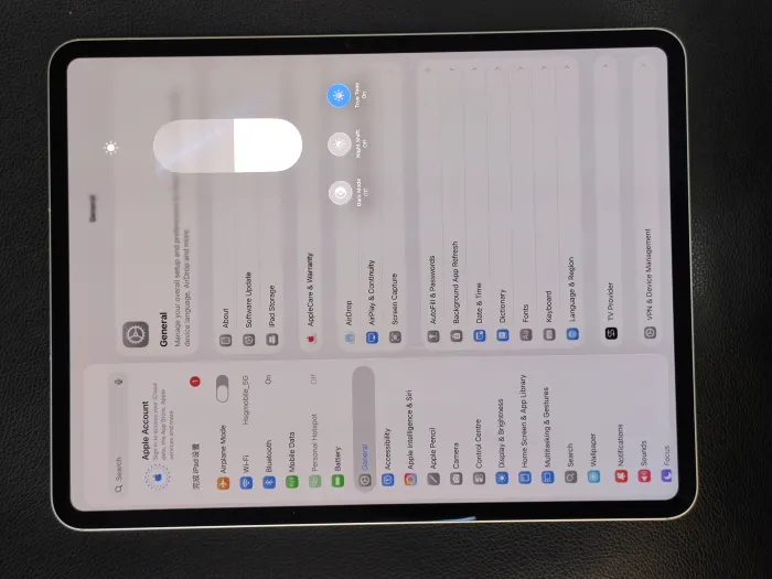 Apple iPad Pro 13-inch (M4) Wi-fi + Cellular — photo 3 of 8